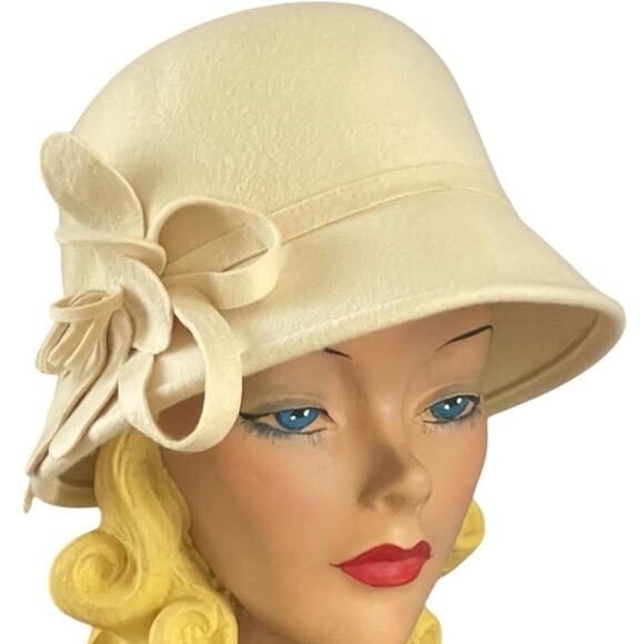 Vintage Cream White Cloche Hat Flower 100% Wool Cottagecore Downton Abbey - Picture 7 of 13
